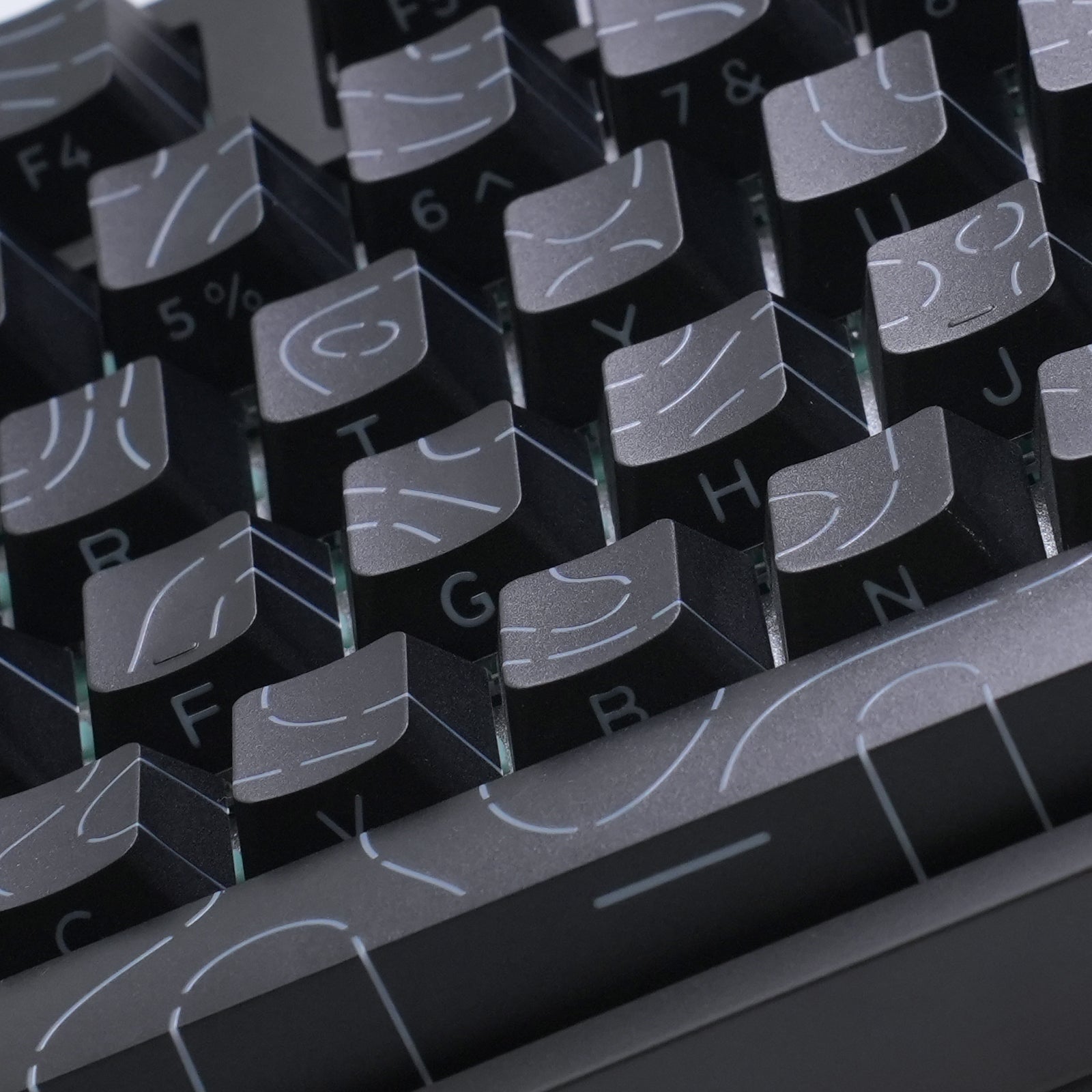 ATTACK SHARK SK06, 135 touches, touches translucides, ANSI/ISO