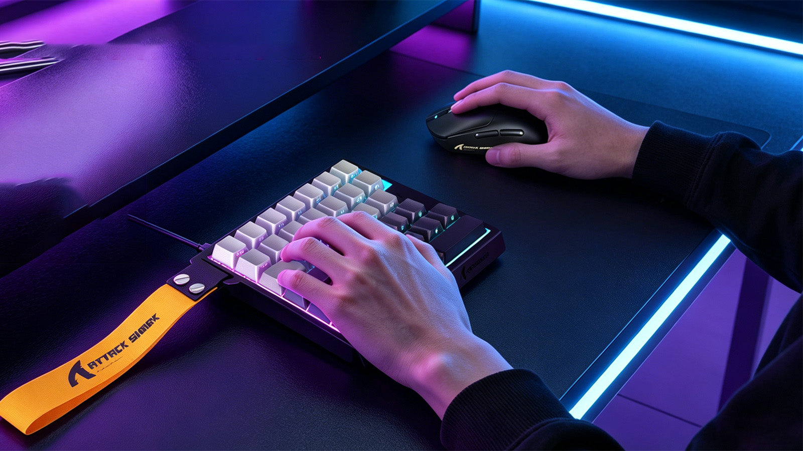 Qu'est-ce qu'un clavier à une main et à qui s'adresse-t-il ?